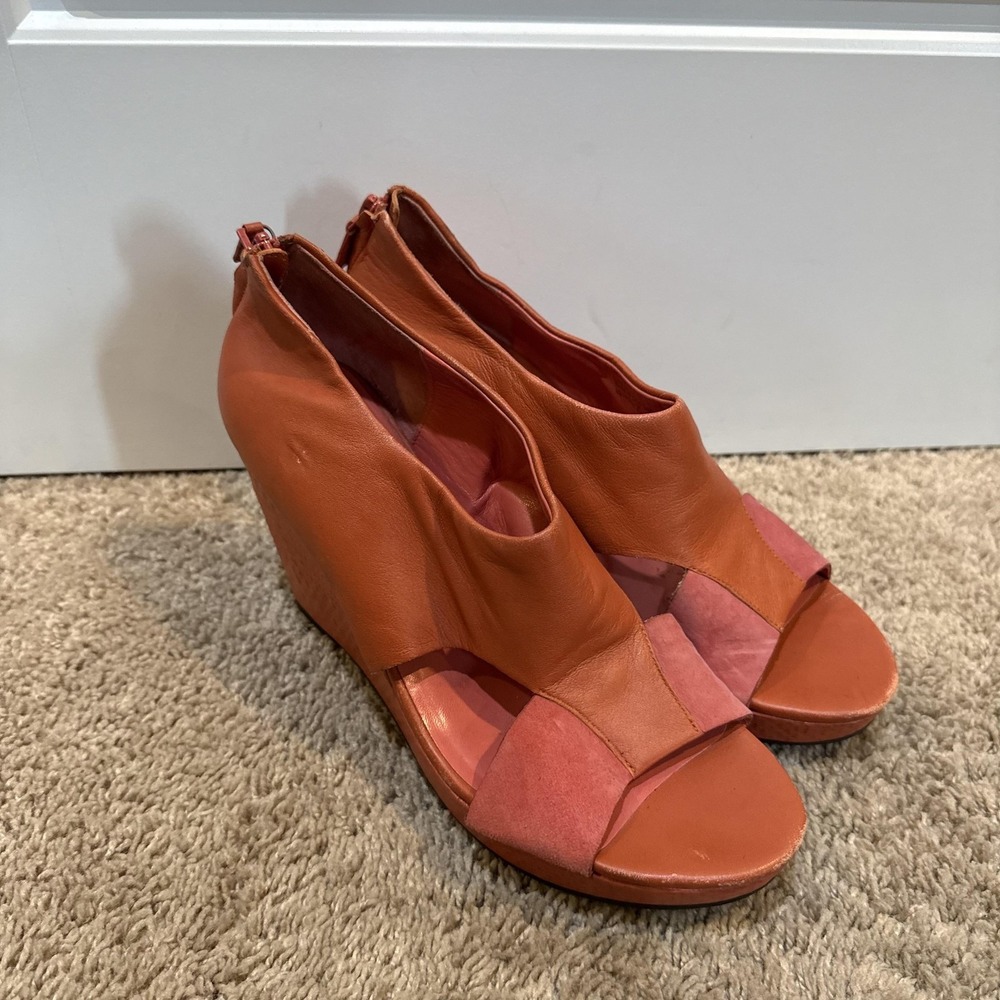 Cole Haan Sandals Shoes Womens Size 10 Orange Leather Wedge Zip Strappy Comfort - Picture 3 of 10
